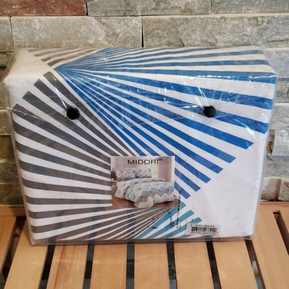 Millano Midori 3-Piece Duvet Cover Set - Picture 3 of 4